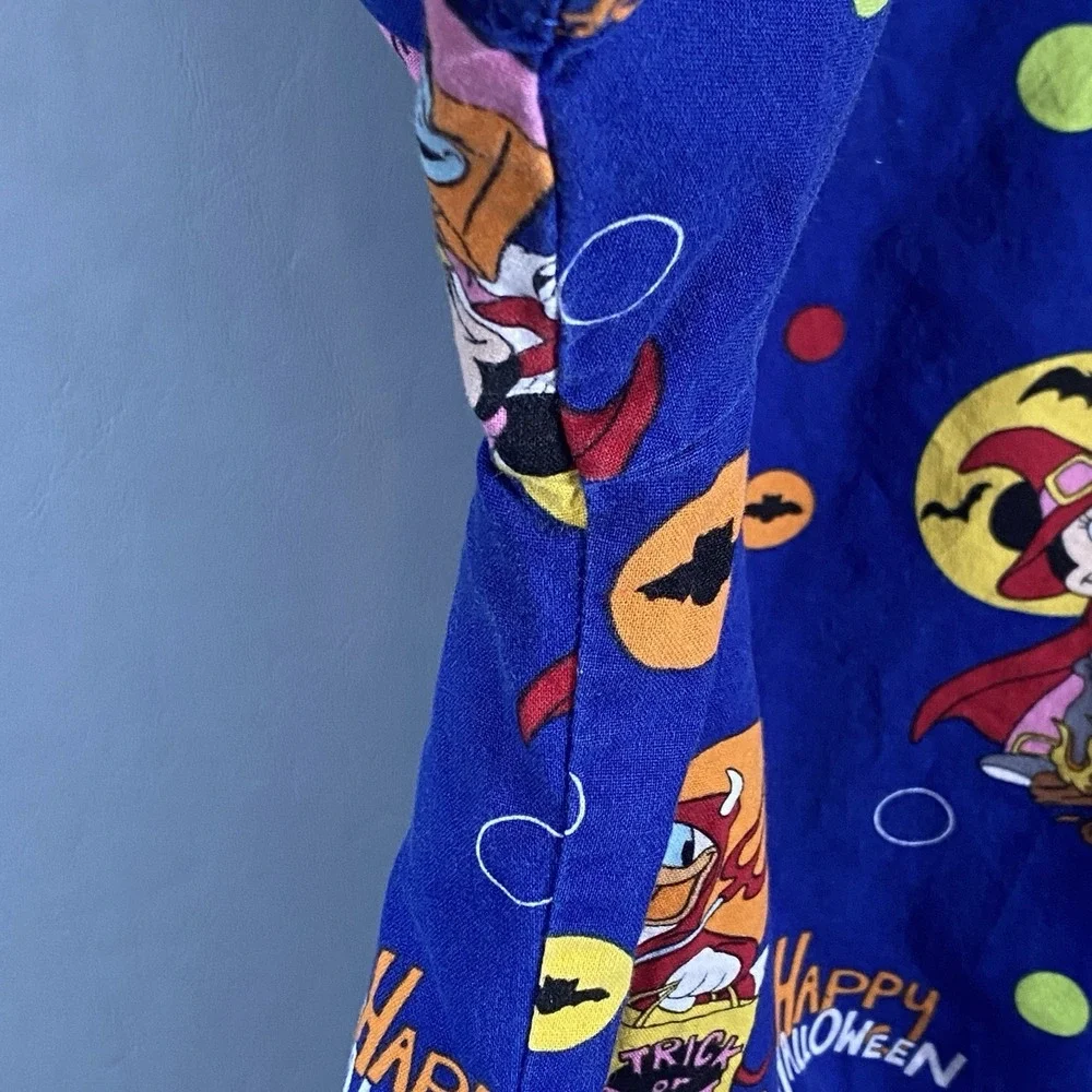 Scrubs Top Cartoon Halloween‎ Disney Mickey and Minnie Mouse Size M